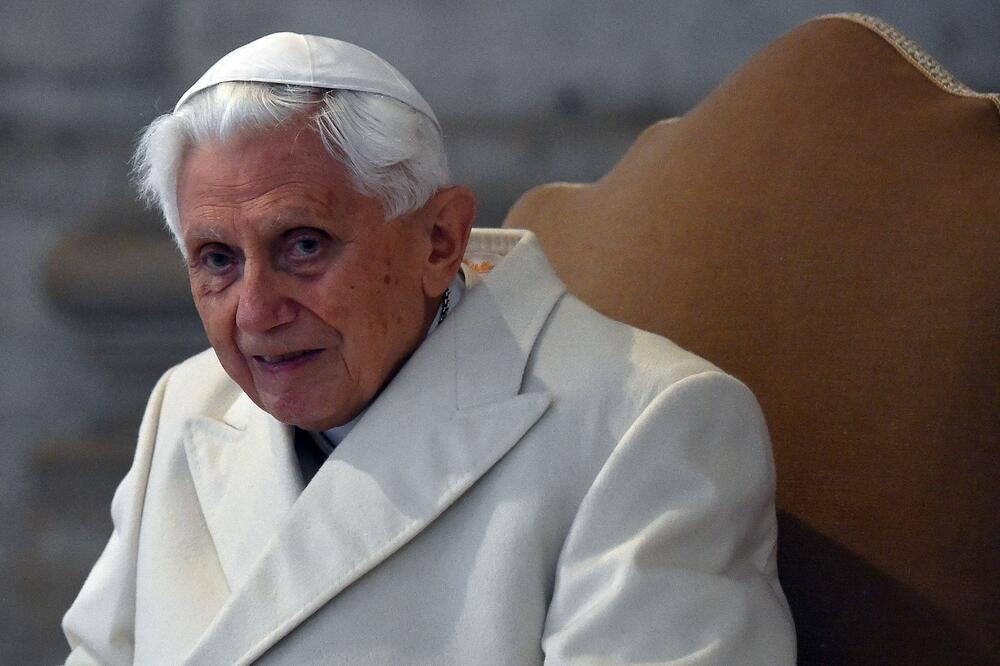 papa Benedikt