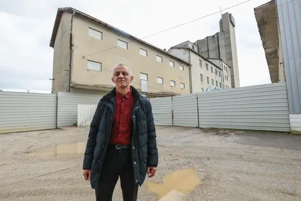 Sa silosa je branio Gospić 1991., danas ispod njega gleda tone otpada: “Branit ću svoj grad opet”